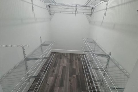 Casa en venta en Miami, Florida, 3 dormitorios, 157.38 m2 № 2003519 - foto 10