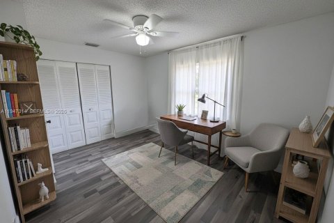 Casa en venta en Miami, Florida, 3 dormitorios, 157.38 m2 № 2003519 - foto 13