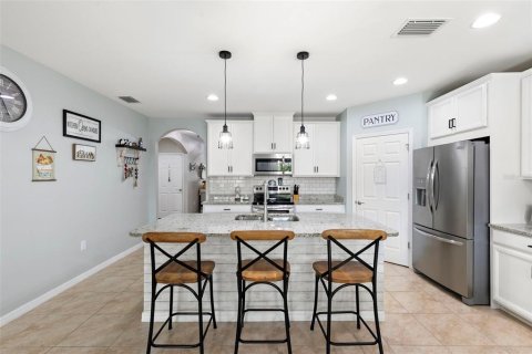 Casa en venta en Fort Myers, Florida, 4 dormitorios, 169.83 m2 № 2272789 - foto 5