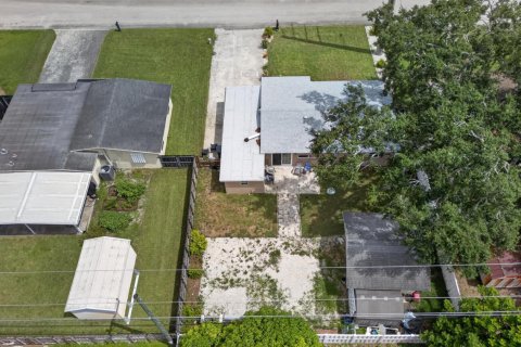 Villa ou maison à louer à Hollywood, Floride: 3 chambres, 112.41 m2 № 2293603 - photo 25