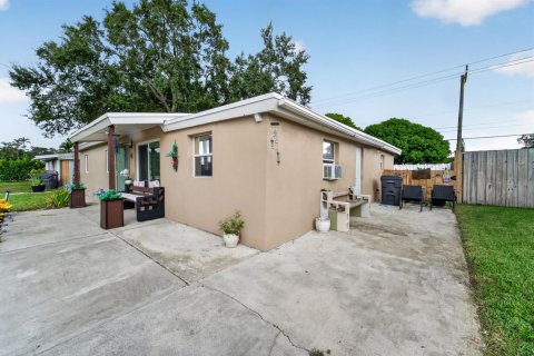 Villa ou maison à louer à Hollywood, Floride: 3 chambres, 112.41 m2 № 2293603 - photo 20