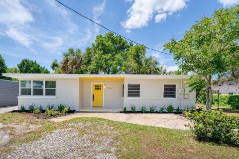 Villa ou maison à Tavares, Floride 2 chambres, 79.15 m2 № 2203853
