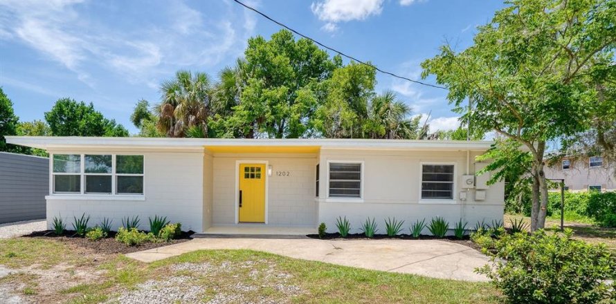 Casa en Tavares, Florida 2 dormitorios, 79.15 m2 № 2203853