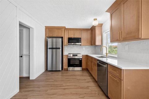 Casa en venta en Tavares, Florida, 2 dormitorios, 79.15 m2 № 2203853 - foto 4
