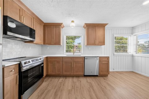 Casa en venta en Tavares, Florida, 2 dormitorios, 79.15 m2 № 2203853 - foto 5