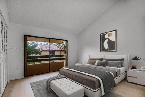 Townhouse in Miami, Florida 2 bedrooms, 107.02 sq.m. № 1978851 - photo 20