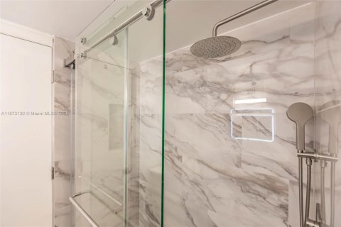 Townhouse in Miami, Florida 2 bedrooms, 107.02 sq.m. № 1978851 - photo 23