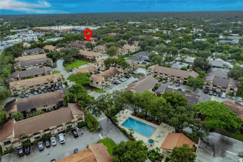 Townhouse in Miami, Florida 2 bedrooms, 107.02 sq.m. № 1978851 - photo 28