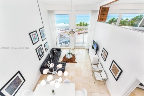 Copropriété à vendre à Miami Beach, Floride: 3 chambres, 137.68 m2 № 1940651 - photo 6