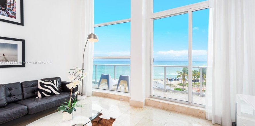 Condo à Miami Beach, Floride, 3 chambres № 1940651