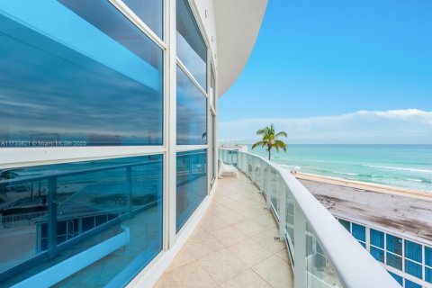 Copropriété à vendre à Miami Beach, Floride: 3 chambres, 137.68 m2 № 1940651 - photo 23