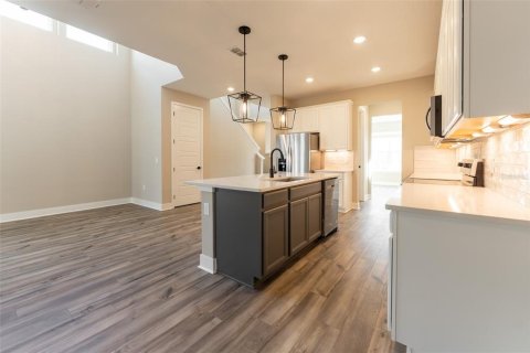 House in Winter Garden, Florida 3 bedrooms, 204.94 sq.m. № 2427599 - photo 6