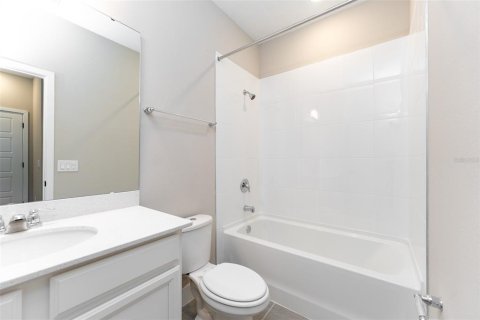 House in Winter Garden, Florida 3 bedrooms, 204.94 sq.m. № 2427599 - photo 21