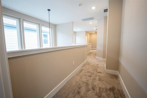 House in Winter Garden, Florida 3 bedrooms, 204.94 sq.m. № 2427599 - photo 15