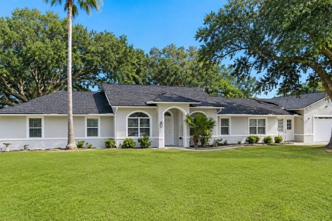 House in Lady Lake, Florida 4 bedrooms, 233.18 sq.m. № 2354746 - photo 2