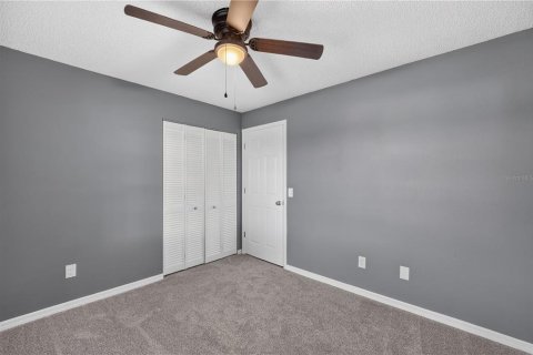 House in Lady Lake, Florida 4 bedrooms, 233.18 sq.m. № 2354746 - photo 7