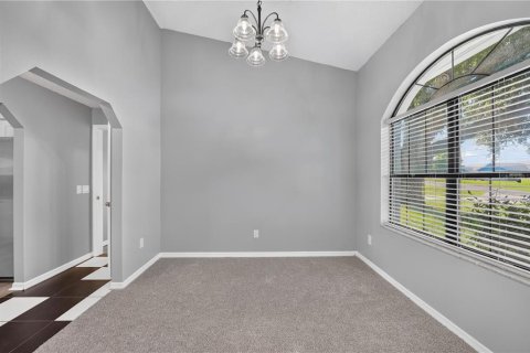 House in Lady Lake, Florida 4 bedrooms, 233.18 sq.m. № 2354746 - photo 16