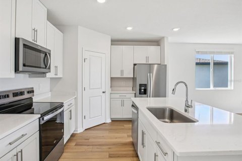 Villa ou maison à vendre à Zephyrhills, Floride: 4 chambres, 232.53 m2 № 2149791 - photo 6