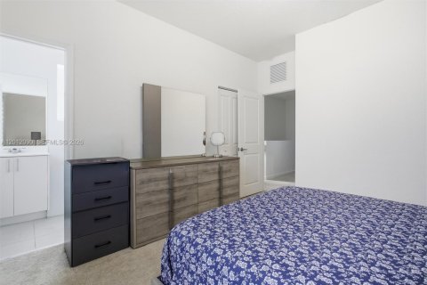House in Homestead, Florida 3 bedrooms, 129.41 sq.m. № 2075130 - photo 17