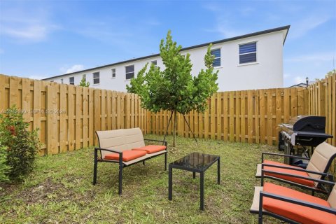 House in Homestead, Florida 3 bedrooms, 129.41 sq.m. № 2075130 - photo 7