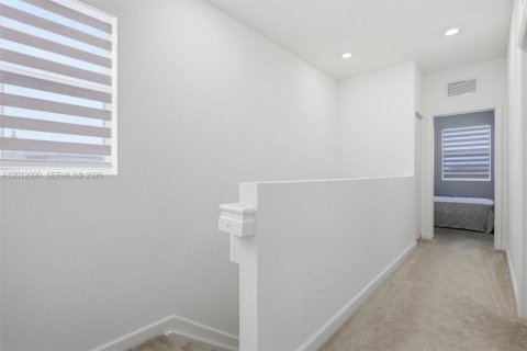 House in Homestead, Florida 3 bedrooms, 129.41 sq.m. № 2075130 - photo 23