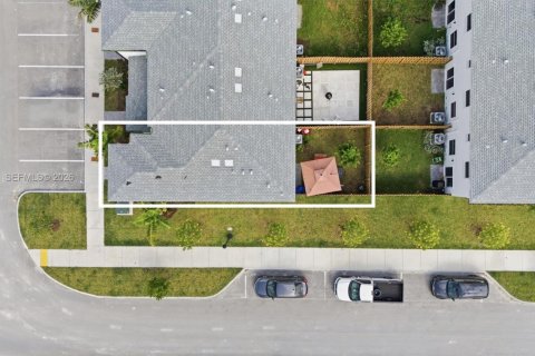 House in Homestead, Florida 3 bedrooms, 129.41 sq.m. № 2075130 - photo 5