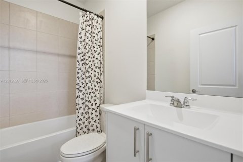 House in Homestead, Florida 3 bedrooms, 129.41 sq.m. № 2075130 - photo 20