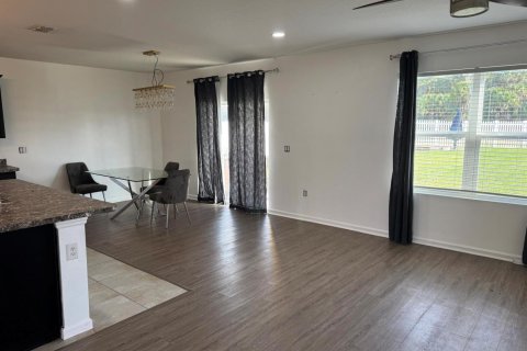 Villa ou maison à vendre à Port St. Lucie, Floride: 4 chambres, 185.99 m2 № 2077864 - photo 3