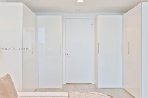 Condominio en alquiler en Miami, Florida, 2 dormitorios, 119.19 m2 № 2056688 - foto 20