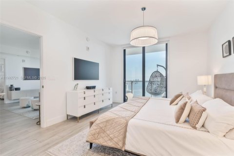 Condominio en alquiler en Miami, Florida, 2 dormitorios, 119.19 m2 № 2056688 - foto 18