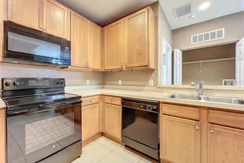 Townhouse in Orlando, Florida 3 bedrooms, 135.36 sq.m. № 2377538 - photo 15