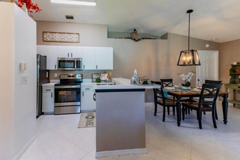 Villa ou maison à vendre à Melbourne, Floride: 2 chambres, 93.27 m2 № 1904949 - photo 6
