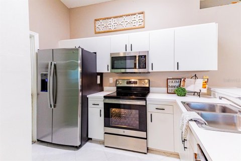 House in Melbourne, Florida 2 bedrooms, 93.27 sq.m. № 1904949 - photo 9