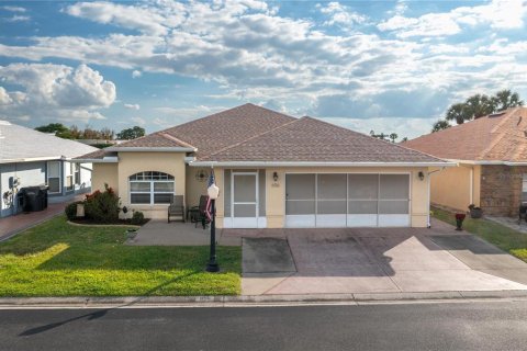 Casa en Haines City, Florida 2 dormitorios, 156.17 m2 № 2377933