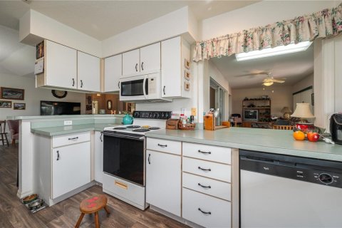 Casa en venta en Haines City, Florida, 2 dormitorios, 156.17 m2 № 2377933 - foto 11