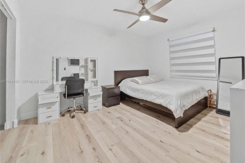 Casa en venta en Miramar, Florida, 5 dormitorios, 332.87 m2 № 2051625 - foto 27