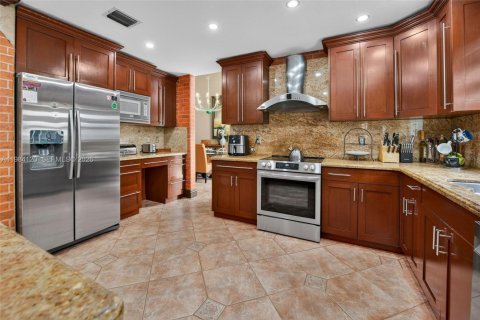 Casa en venta en Miramar, Florida, 5 dormitorios, 332.87 m2 № 2051625 - foto 17