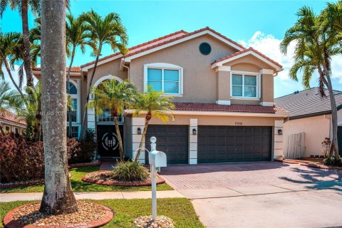 Casa en Miramar, Florida 5 dormitorios, 332.87 m2 № 2051625