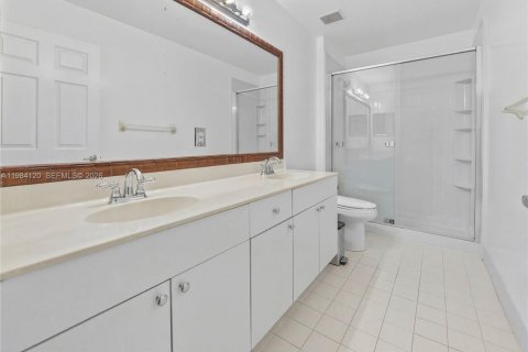 Casa en venta en Miramar, Florida, 5 dormitorios, 332.87 m2 № 2051625 - foto 25