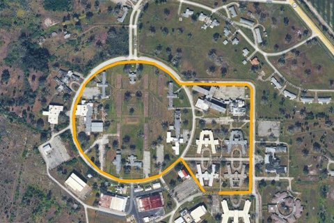 Commercial property in Arcadia, Florida № 2205911