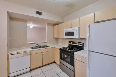 Купить кондоминиум в Уэст-Палм-Бич, Флорида 6 комнат, 92.81м2, № 1772618 - фото 5