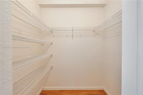 Купить кондоминиум в Уэст-Палм-Бич, Флорида 6 комнат, 92.81м2, № 1772618 - фото 16