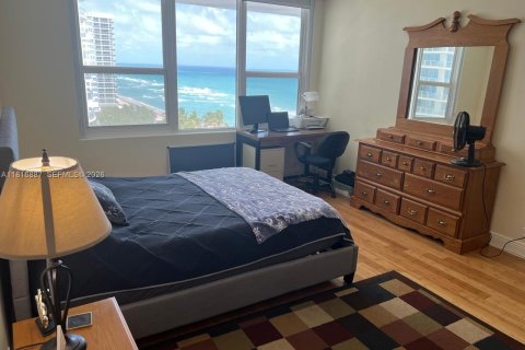 Condominio en venta en Hollywood, Florida, 2 dormitorios, 102.19 m2 № 2154364 - foto 17