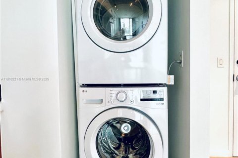 Copropriété à vendre à Miami, Floride: 1 chambre, 54.63 m2 № 1959922 - photo 18