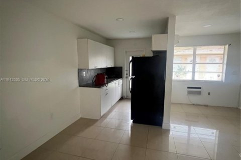 Apartment in North Miami Beach, Florida 1 bedroom, 60.94 sq.m. № 2000978 - photo 14