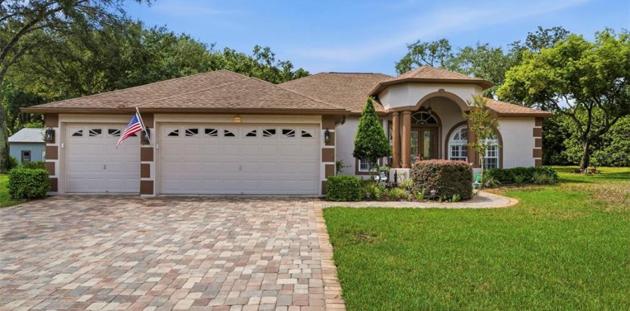 Villa ou maison à New Port Richey, Floride 3 chambres, 188.78 m2 № 2329275