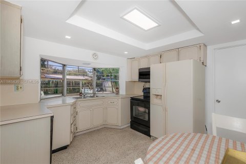 Купить виллу или дом в Майами, Флорида 3 спальни, 159.33м2, № 2034096 - фото 17