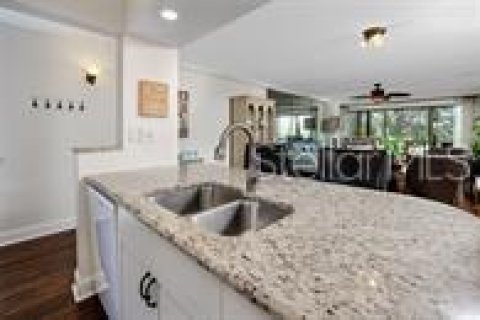 Condo in Saint Petersburg, Florida, 2 bedrooms  № 1917494 - photo 14