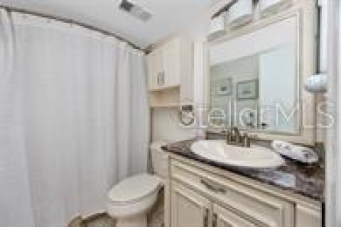 Condo in Saint Petersburg, Florida, 2 bedrooms  № 1917494 - photo 4