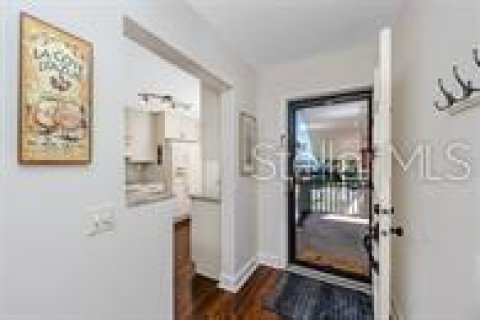 Condo in Saint Petersburg, Florida, 2 bedrooms  № 1917494 - photo 18